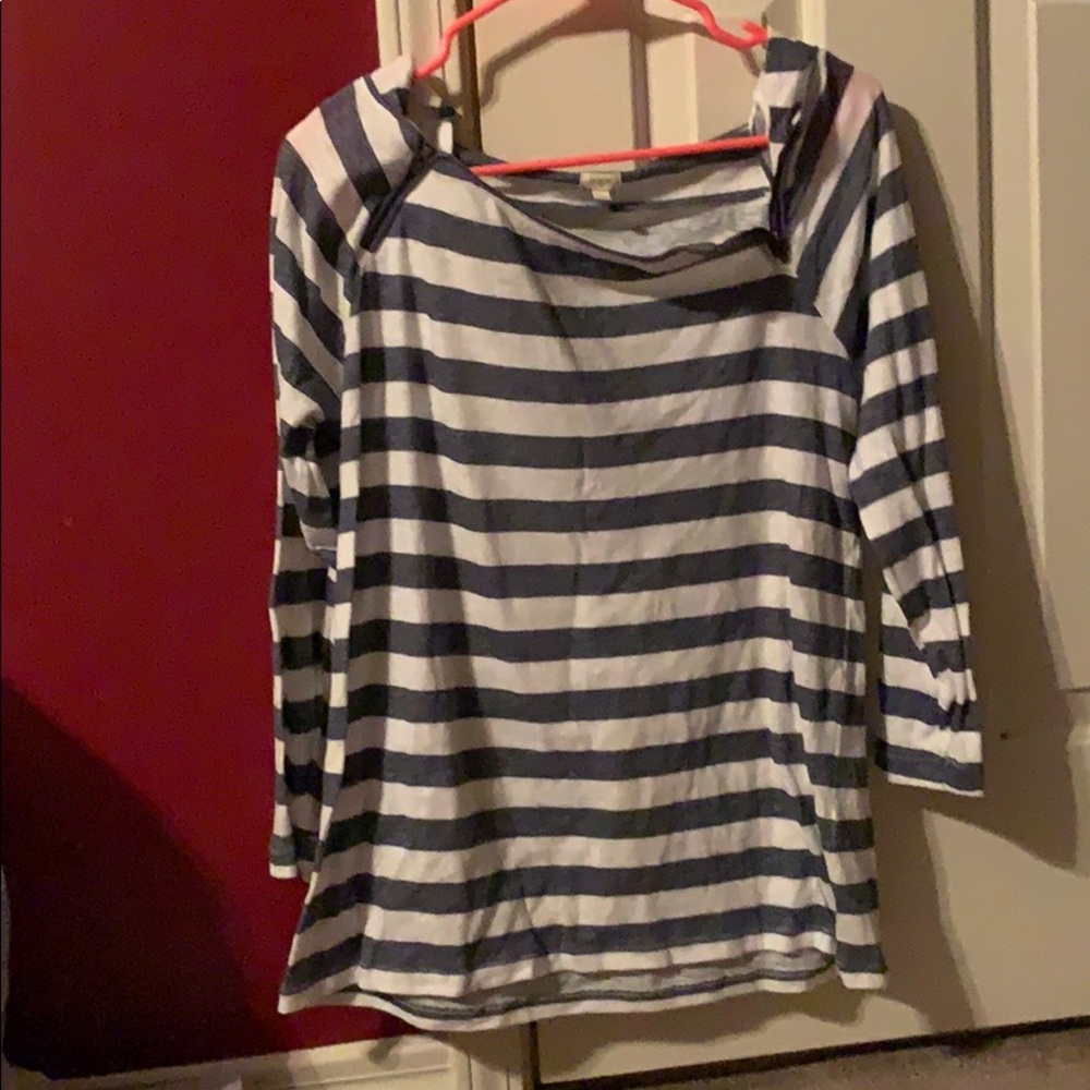 Shirt with stripes and zipper detail